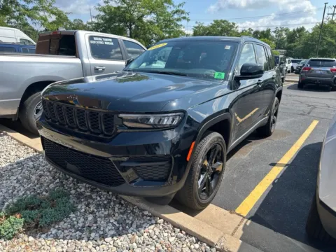 Another view of 2023 Jeep Grand Cherokee Altitude X for sale in Grandville, MI at Zeigler Chrysler Dodge Jeep Ram of Grandville
