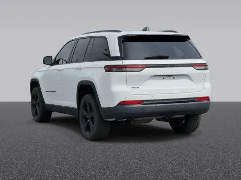 Another view of 2022 Jeep Grand Cherokee Altitude for sale in Grandville, MI at Zeigler Chrysler Dodge Jeep Ram of Grandville