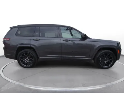 More photos of 2023 Jeep Grand Cherokee L Summit at Zeigler Chrysler Dodge Jeep Ram of Grandville, MI
