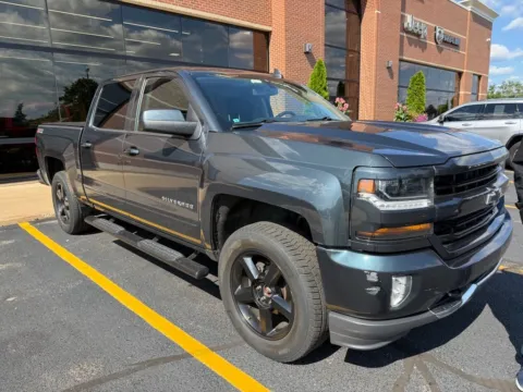 Another view of 2017 Chevrolet Silverado 1500 LT for sale in Grandville, MI at Zeigler Chrysler Dodge Jeep Ram of Grandville