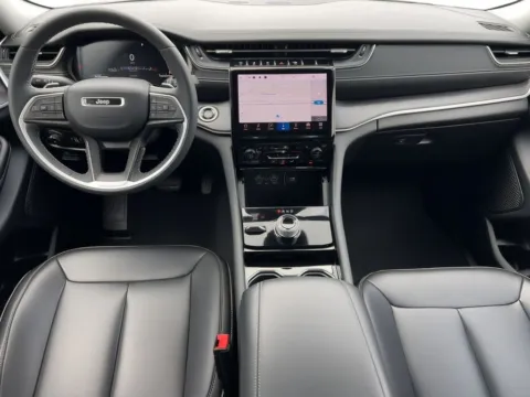 More photos of 2023 Jeep Grand Cherokee Limited at Zeigler Chrysler Dodge Jeep Ram of Grandville, MI