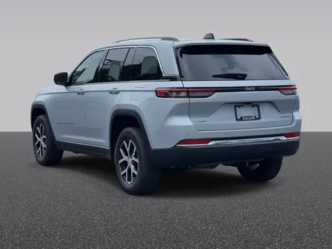 More photos of 2023 Jeep Grand Cherokee Limited at Zeigler Chrysler Dodge Jeep Ram of Grandville, MI