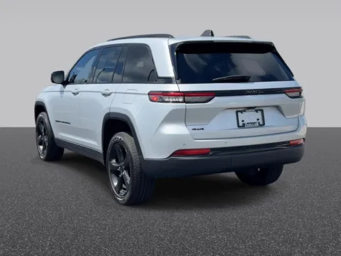 More photos of 2023 Jeep Grand Cherokee Altitude X at Zeigler Chrysler Dodge Jeep Ram of Grandville, MI
