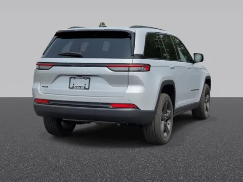 More photos of 2023 Jeep Grand Cherokee Altitude X at Zeigler Chrysler Dodge Jeep Ram of Grandville, MI
