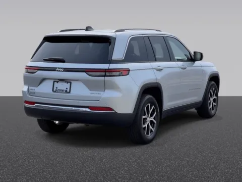 More photos of 2023 Jeep Grand Cherokee Limited at Zeigler Chrysler Dodge Jeep Ram of Grandville, MI