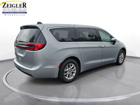 More photos of 2023 Chrysler Pacifica Touring at Zeigler Chrysler Dodge Jeep Ram of Grandville, MI