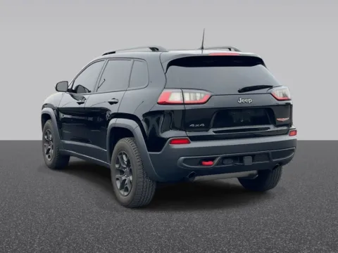 More photos of 2022 Jeep Cherokee Trailhawk at Zeigler Chrysler Dodge Jeep Ram of Grandville, MI