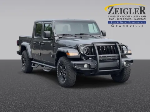 Gray 2022 Jeep Gladiator Willys for sale in Grandville, MI
