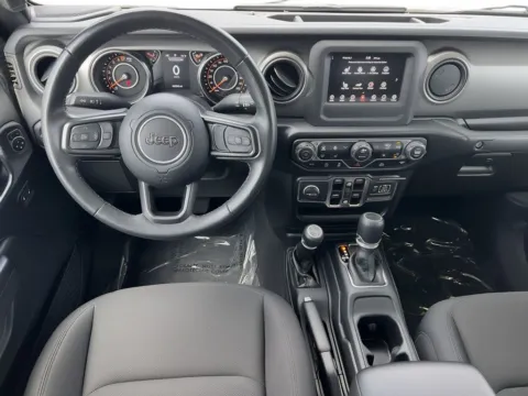 More photos of 2022 Jeep Gladiator Willys at Zeigler Chrysler Dodge Jeep Ram of Grandville, MI