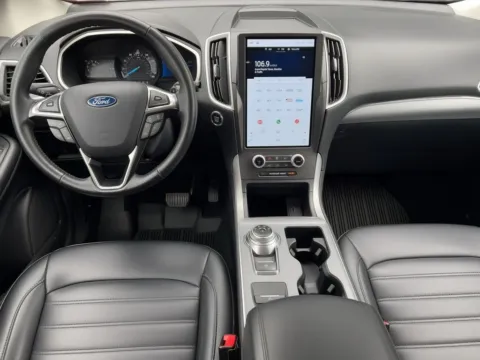 More photos of 2021 Ford Edge SEL at Zeigler Chrysler Dodge Jeep Ram of Grandville, MI