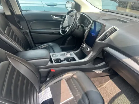 More photos of 2021 Ford Edge SEL at Zeigler Chrysler Dodge Jeep Ram of Grandville, MI