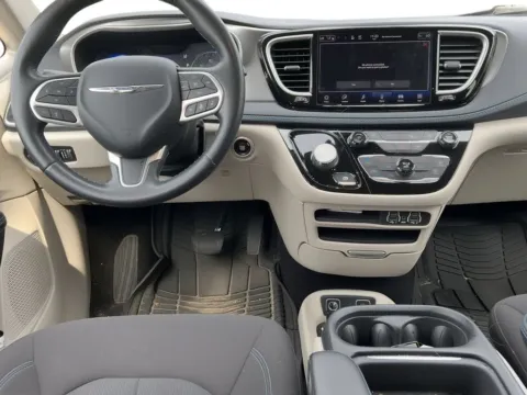 More photos of 2021 Chrysler Pacifica Touring at Zeigler Chrysler Dodge Jeep Ram of Grandville, MI
