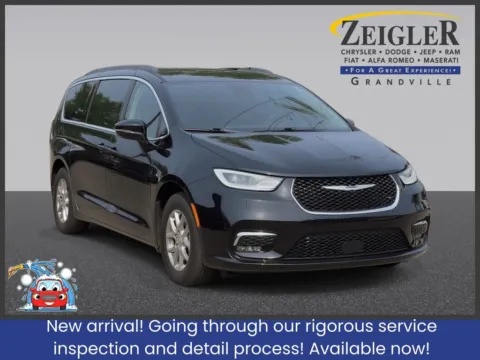 Black 2021 Chrysler Pacifica Touring for sale in Grandville, MI