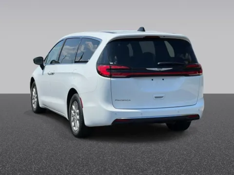 More photos of 2025 Chrysler Pacifica Select at Zeigler Chrysler Dodge Jeep Ram of Grandville, MI