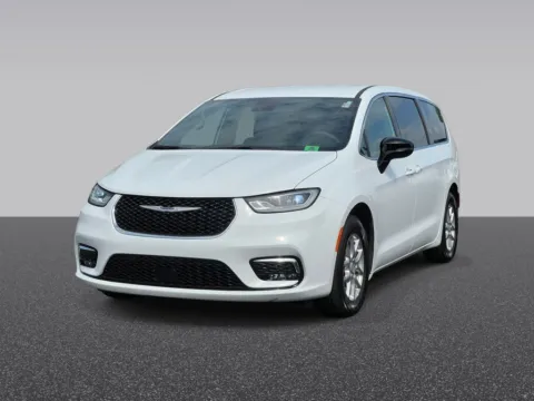 Photos of 2025 Chrysler Pacifica Select for sale in Grandville, MI at Zeigler Chrysler Dodge Jeep Ram of Grandville