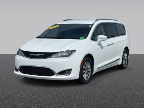 Photos of 2020 Chrysler Pacifica Touring L Plus for sale in Grandville, MI at Zeigler Chrysler Dodge Jeep Ram of Grandville