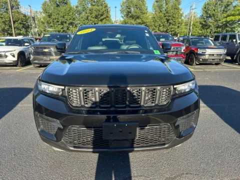 Another view of 2024 Jeep Grand Cherokee Altitude X for sale in Grandville, MI at Zeigler Chrysler Dodge Jeep Ram of Grandville