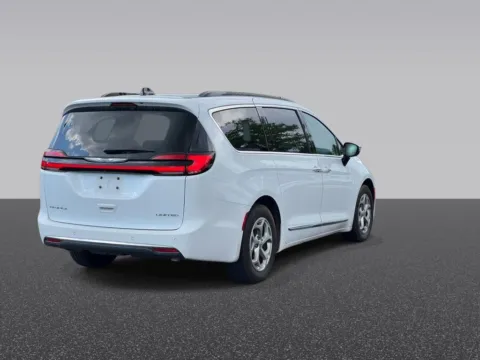 More photos of 2023 Chrysler Pacifica Limited at Zeigler Chrysler Dodge Jeep Ram of Grandville, MI