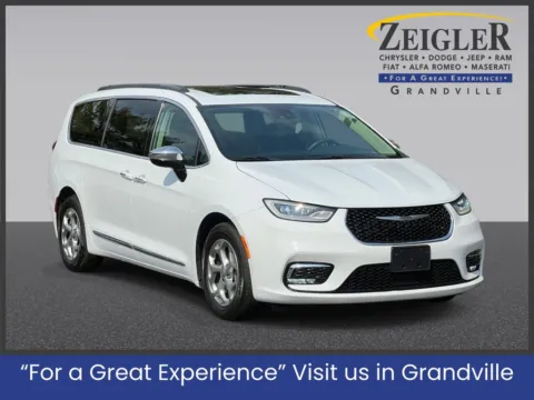 White 2023 Chrysler Pacifica Limited for sale in Grandville, MI
