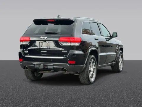 More photos of 2018 Jeep Grand Cherokee Limited at Zeigler Chrysler Dodge Jeep Ram of Grandville, MI