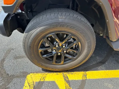 More photos of 2021 Jeep Gladiator Sport at Zeigler Chrysler Dodge Jeep Ram of Grandville, MI