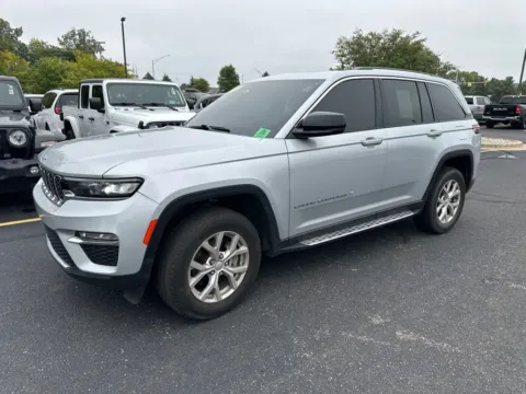 More photos of 2023 Jeep Grand Cherokee Limited at Zeigler Chrysler Dodge Jeep Ram of Grandville, MI