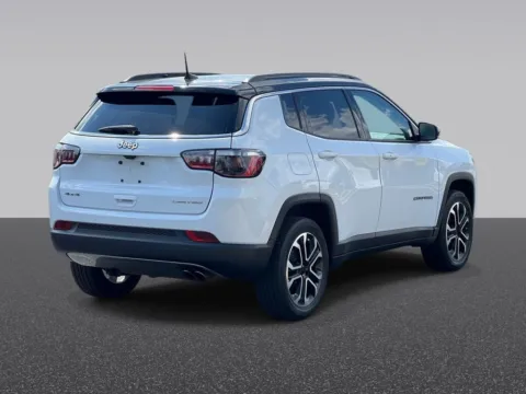 More photos of 2022 Jeep Compass Limited at Zeigler Chrysler Dodge Jeep Ram of Grandville, MI