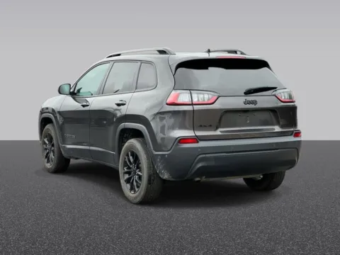More photos of 2023 Jeep Cherokee Altitude at Zeigler Chrysler Dodge Jeep Ram of Grandville, MI