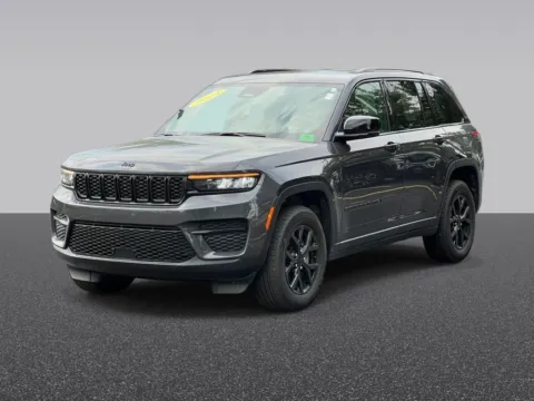 Photos of 2024 Jeep Grand Cherokee Altitude X for sale in Grandville, MI at Zeigler Chrysler Dodge Jeep Ram of Grandville