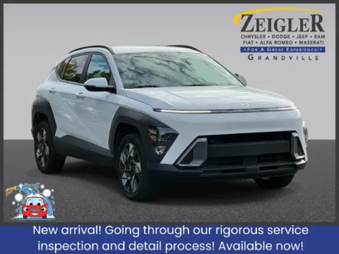 White 2024 Hyundai Kona SEL for sale in Grandville, MI