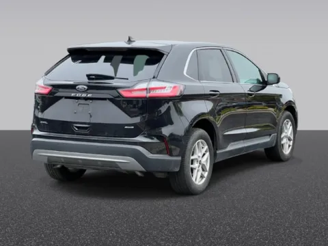 More photos of 2024 Ford Edge SEL at Zeigler Chrysler Dodge Jeep Ram of Grandville, MI
