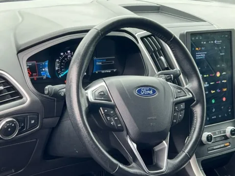 More photos of 2024 Ford Edge SEL at Zeigler Chrysler Dodge Jeep Ram of Grandville, MI