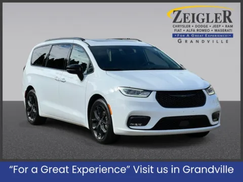 White 2025 Chrysler Pacifica Limited for sale in Grandville, MI