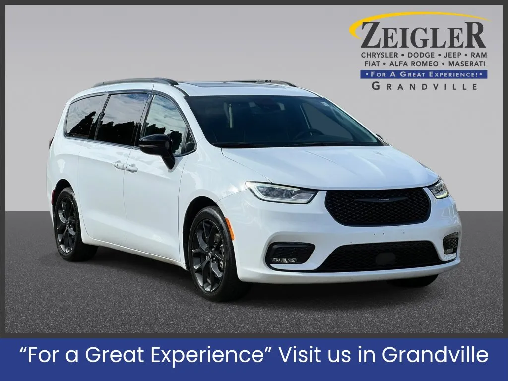 White 2025 Chrysler Pacifica Limited for sale in Grandville, MI