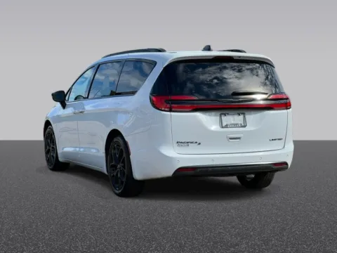 Another view of 2025 Chrysler Pacifica Limited for sale in Grandville, MI at Zeigler Chrysler Dodge Jeep Ram of Grandville