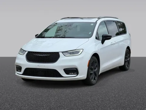 Photos of 2025 Chrysler Pacifica Limited for sale in Grandville, MI at Zeigler Chrysler Dodge Jeep Ram of Grandville