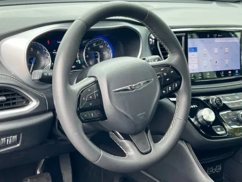 More photos of 2025 Chrysler Pacifica Limited at Zeigler Chrysler Dodge Jeep Ram of Grandville, MI