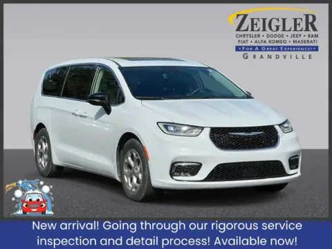 White 2024 Chrysler Pacifica Limited for sale in Grandville, MI