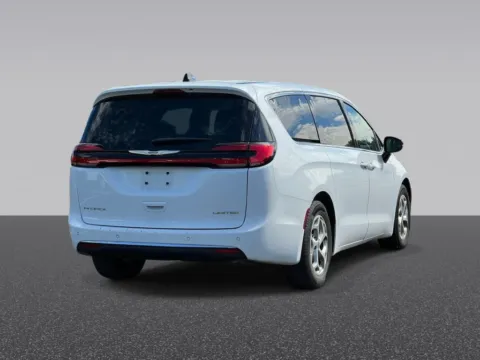 More photos of 2024 Chrysler Pacifica Limited at Zeigler Chrysler Dodge Jeep Ram of Grandville, MI