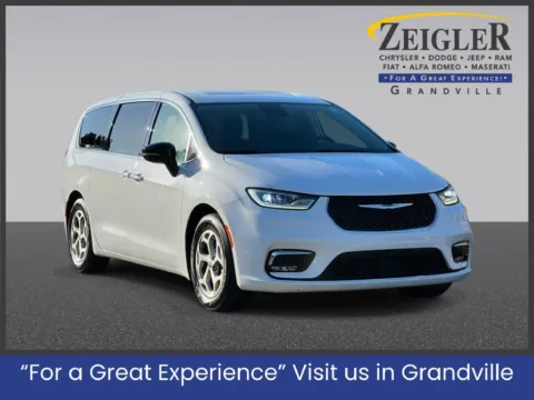 White 2024 Chrysler Pacifica Limited for sale in Grandville, MI