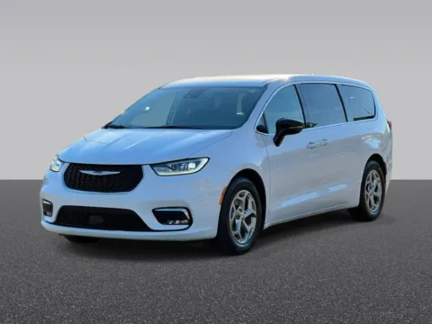 Photos of 2024 Chrysler Pacifica Limited for sale in Grandville, MI at Zeigler Chrysler Dodge Jeep Ram of Grandville