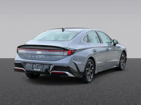 More photos of 2024 Hyundai Sonata SEL at Zeigler Chrysler Dodge Jeep Ram of Grandville, MI