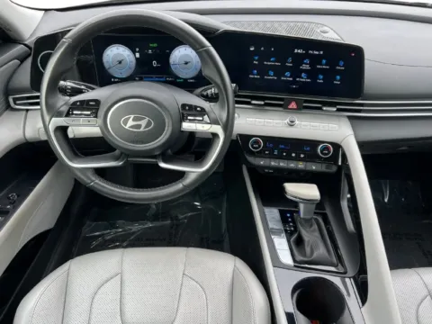 More photos of 2024 Hyundai Elantra Limited at Zeigler Chrysler Dodge Jeep Ram of Grandville, MI