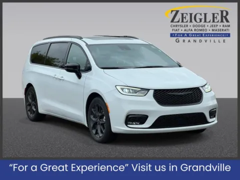 White 2025 Chrysler Pacifica Limited for sale in Grandville, MI