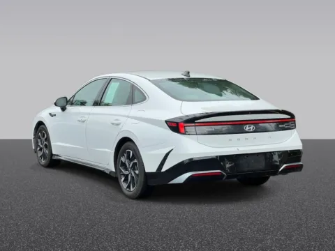 More photos of 2025 Hyundai Sonata SEL at Zeigler Chrysler Dodge Jeep Ram of Grandville, MI