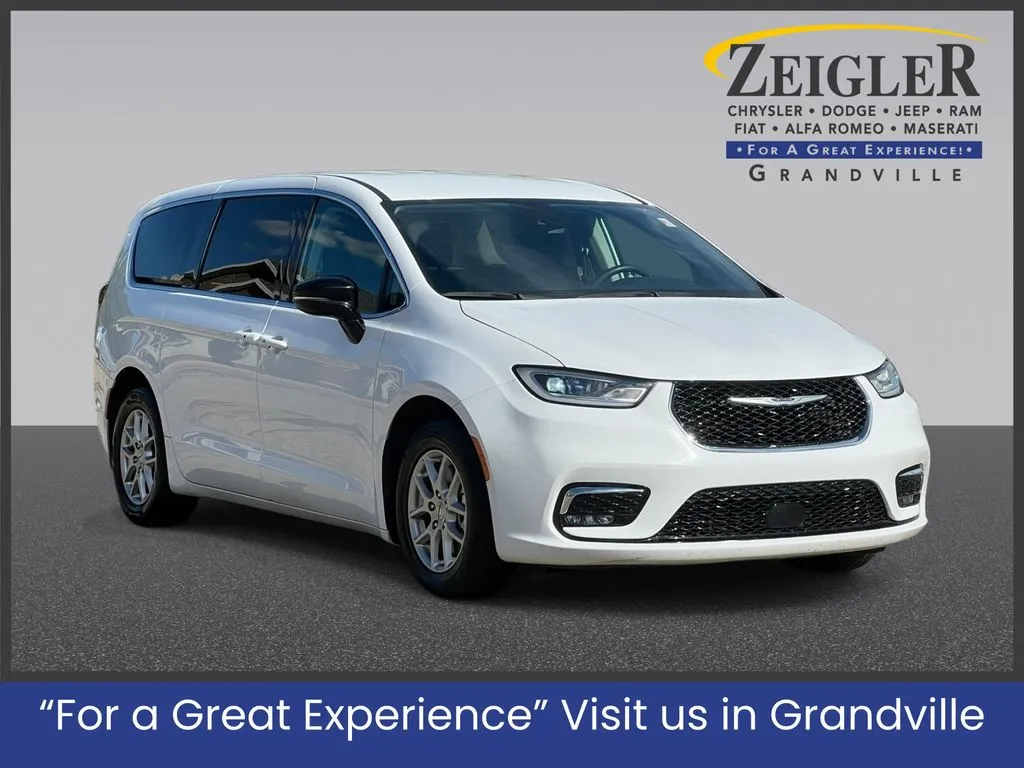 White 2024 Chrysler Pacifica Touring L for sale in Grandville, MI