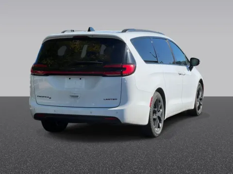 More photos of 2025 Chrysler Pacifica Limited at Zeigler Chrysler Dodge Jeep Ram of Grandville, MI