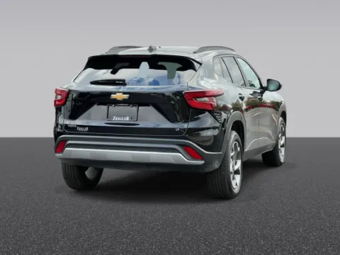 More photos of 2025 Chevrolet Trax LT at Zeigler Chrysler Dodge Jeep Ram of Grandville, MI