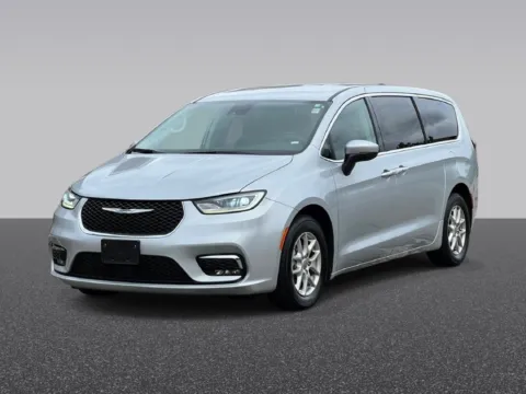 Photos of 2023 Chrysler Pacifica Touring L for sale in Grandville, MI at Zeigler Chrysler Dodge Jeep Ram of Grandville