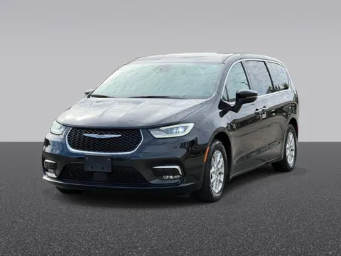 Photos of 2023 Chrysler Pacifica Touring L for sale in Grandville, MI at Zeigler Chrysler Dodge Jeep Ram of Grandville